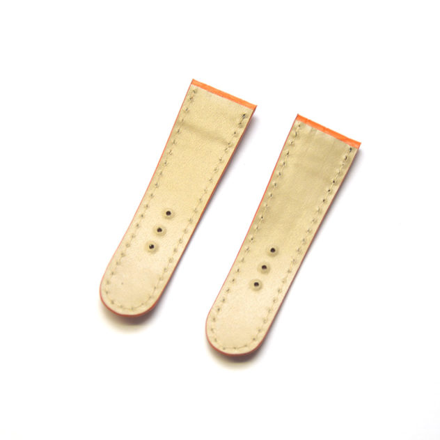 時計ベルトオーダー／カラー：マット　オレンジ／ステッチ：同色／裏側：ベージュ／素材：クロコダイル 