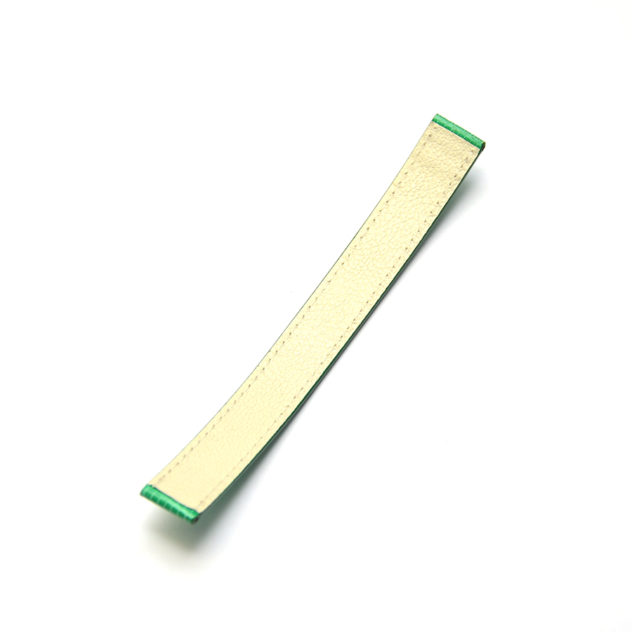 Poiray（ポアレ） マ・プルミエ用時計ベルトオーダー／カラー：エメラルドグリーン／ステッチ：生成り／裏側：ベージュ／素材：リザード 