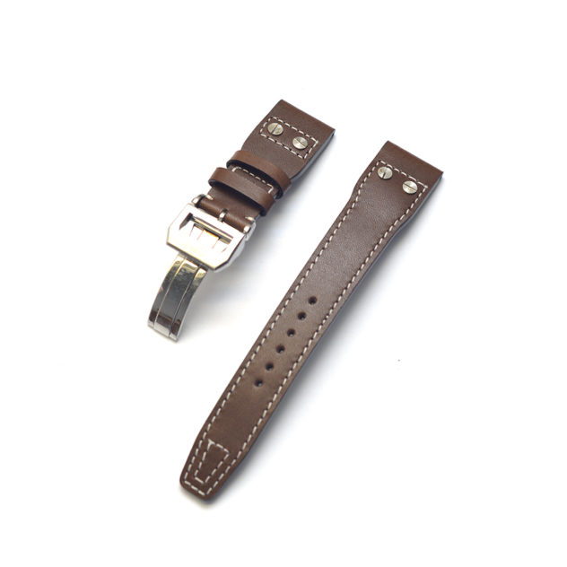 IWCビッグパイロットウォッチ用時計ベルトオーダー／カラー：こげ茶／ステッチ：生成り／裏側：黒／素材：栃木レザー　ヌメ革