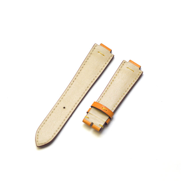 ルイ・ヴィトンタンブール用時計ベルトオーダー/カラー:ベージュ/ステッチ:黄色/裏側:ベージュ/素材:栃木レザー ヌメ革