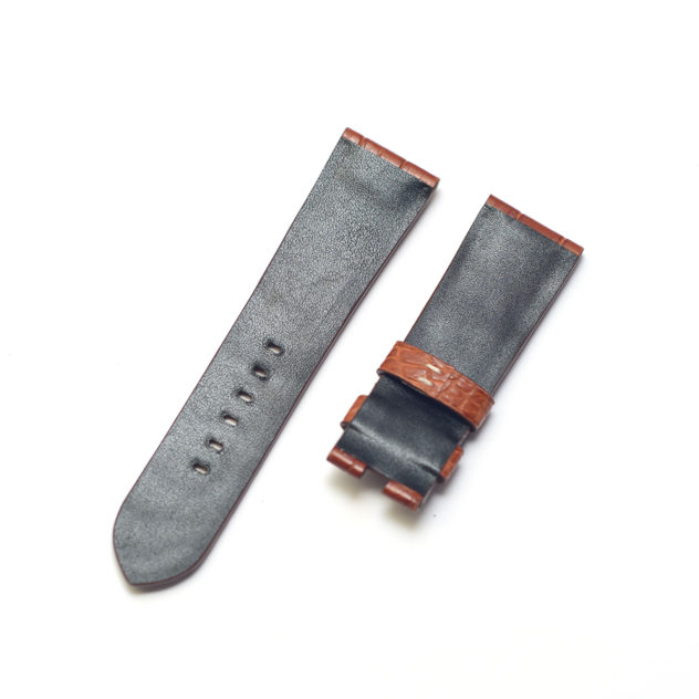 パネライ ルミノールマリーナ44mm 時計ベルトオーダー｜クロコダイル × マットコニャック × 生成りステッチ 