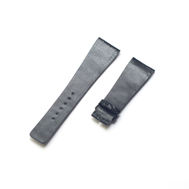 ピエールクンツ トリプルレトロ用 時計ベルトオーダー｜クロコダイル × マットブラック × 黒ステッチ 